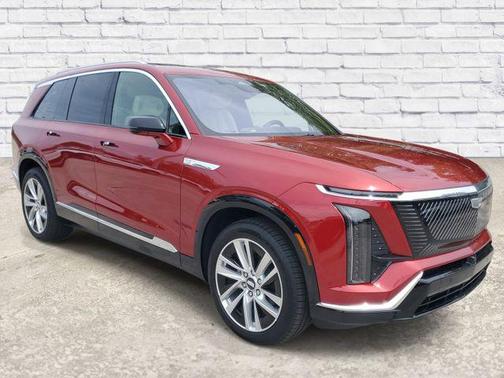 Radiant Red Tintcoat 2026 Cadillac VISTIQ Luxury