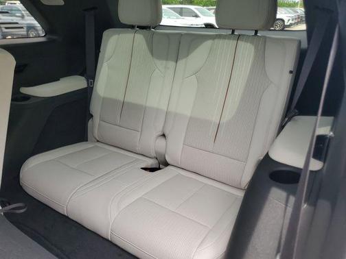 Radiant Red Tintcoat 2026 Cadillac VISTIQ Luxury