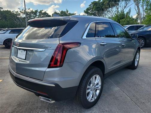 2026 Cadillac XT5 Luxury