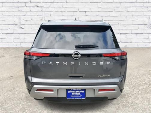 2023 Nissan Pathfinder Platinum FWD