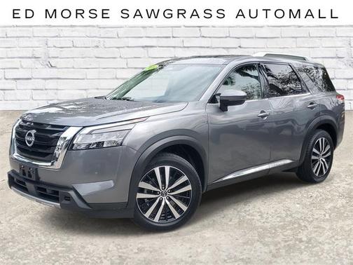 2023 Nissan Pathfinder Platinum FWD