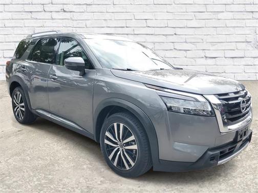 2023 Nissan Pathfinder Platinum FWD