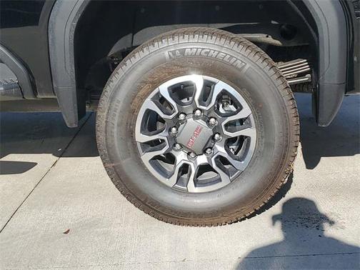 2025 GMC Sierra 2500 SLT