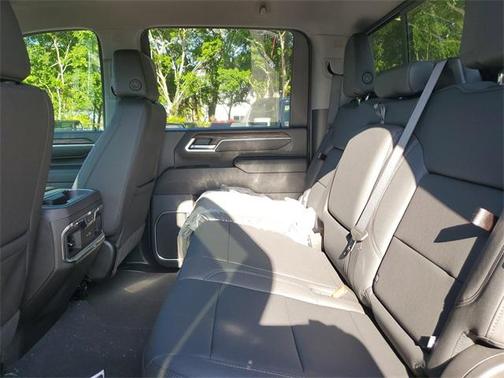 2025 GMC Sierra 2500 SLT