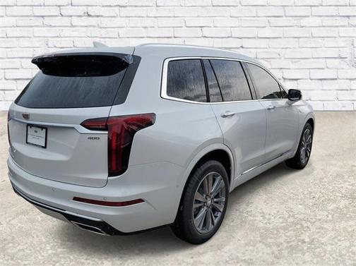 2025 Cadillac XT6 Premium Luxury FWD