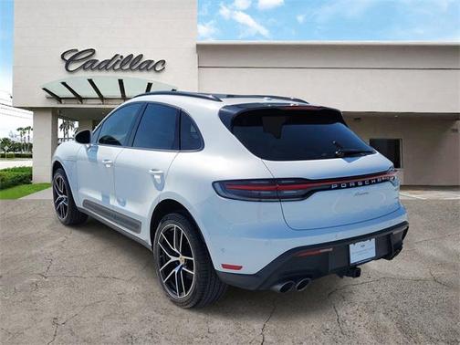 2023 Porsche Macan Base