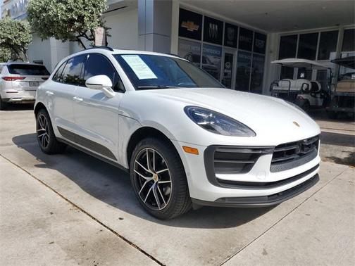 2023 Porsche Macan Base