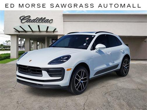 2023 Porsche Macan Base