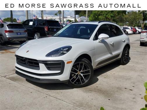 2023 Porsche Macan Base