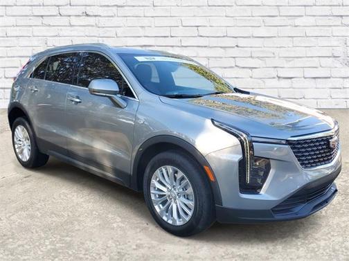 2024 Cadillac XT4 Luxury