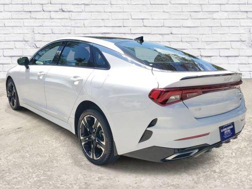 Glacial White Pearl 2024 Kia K5 GT-Line