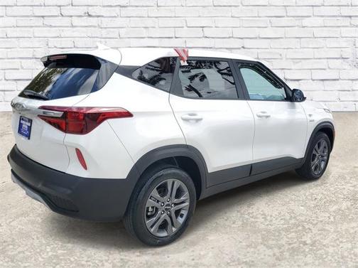 2023 Kia Seltos LX