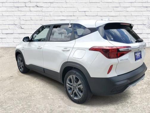 2023 Kia Seltos LX