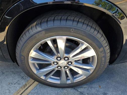 2025 Cadillac XT6 Premium Luxury FWD
