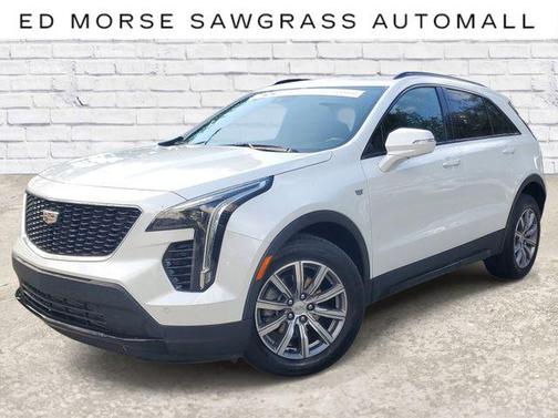 Crystal White Tricoat 2023 Cadillac XT4 Sport