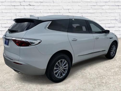 2024 Buick Enclave Essence FWD