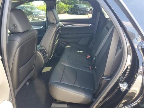 2025 Cadillac XT5 Luxury