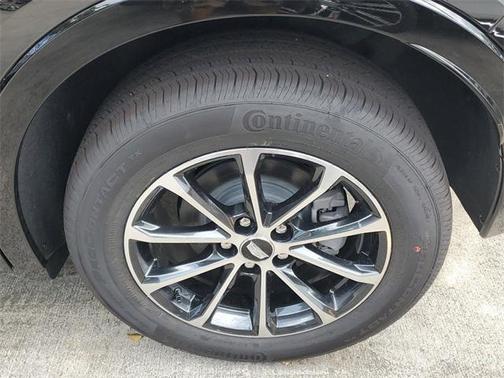 2025 Cadillac XT4 Sport