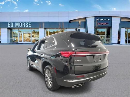 2025 Buick Enclave Preferred FWD
