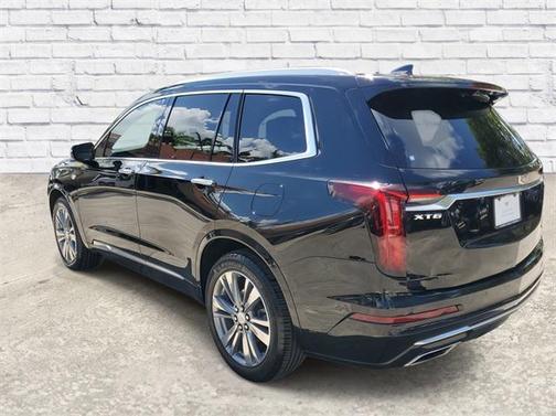 2022 Cadillac XT6 Premium Luxury FWD