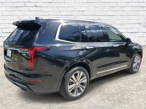 2022 Cadillac XT6 Premium Luxury FWD