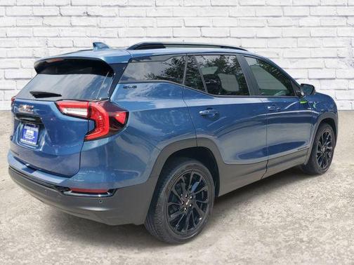Downpour Metallic 2024 GMC Terrain SLE