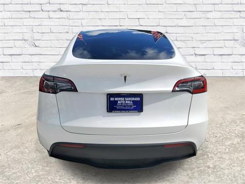 2024 Tesla Model Y Standard Range