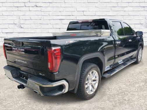 Onyx Black 2021 GMC Sierra 1500 SLT