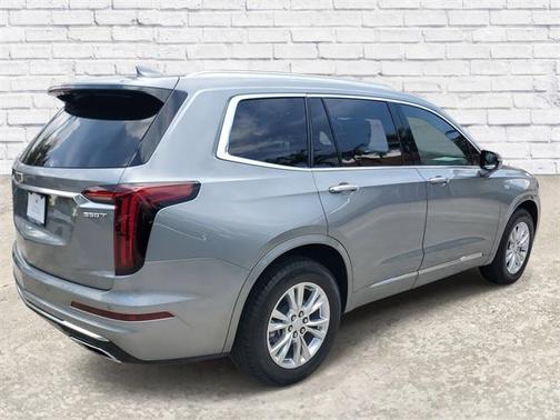 2024 Cadillac XT6 Luxury FWD
