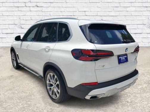 Alpine White 2026 BMW X5 xDrive40i