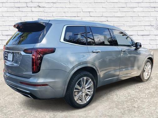 2024 Cadillac XT6 Premium Luxury FWD