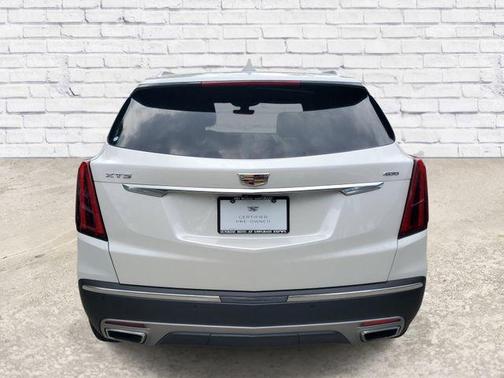 Crystal White Tricoat 2024 Cadillac XT5 Premium Luxury