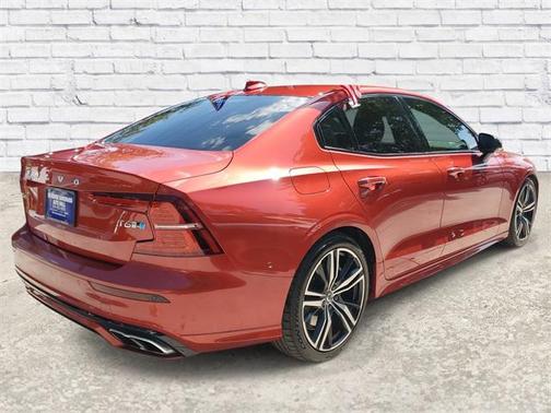 2019 Volvo S60 T6 R-Design