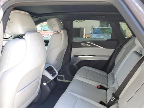 2025 Cadillac LYRIQ Luxury w/1SD