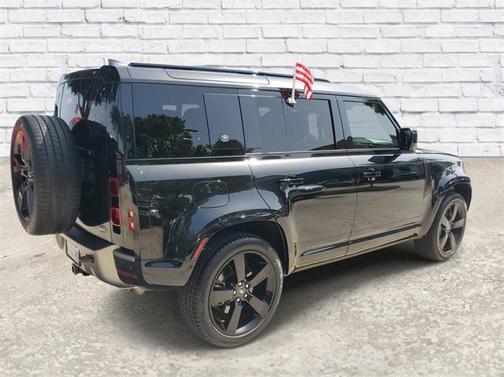 2023 Land Rover Defender 110 X-Dynamic SE