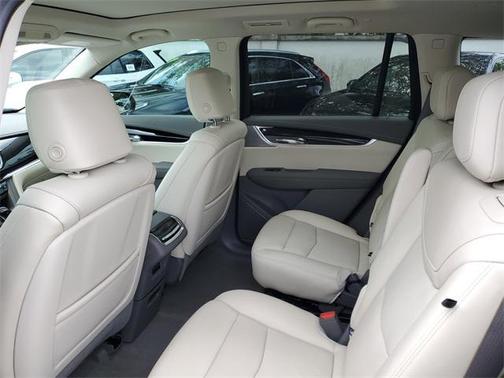 2025 Cadillac XT6 Premium Luxury FWD