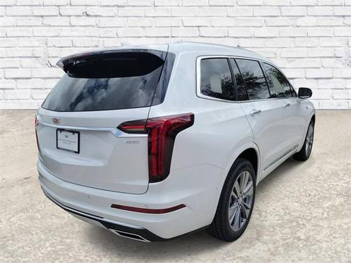 2025 Cadillac XT6 Premium Luxury FWD