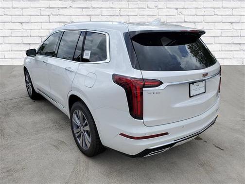 2025 Cadillac XT6 Premium Luxury FWD