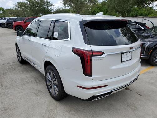 2025 Cadillac XT6 Premium Luxury FWD