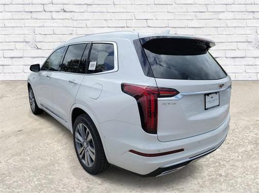 2025 Cadillac XT6 Premium Luxury FWD