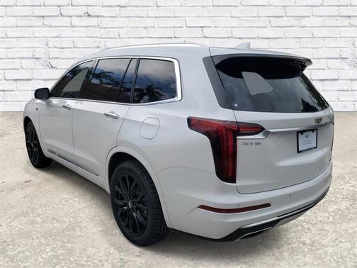 2023 Cadillac XT6 Luxury FWD