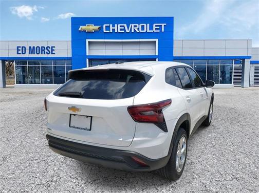 2025 Chevrolet Trax LS