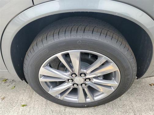 2025 Cadillac XT6 Premium Luxury FWD