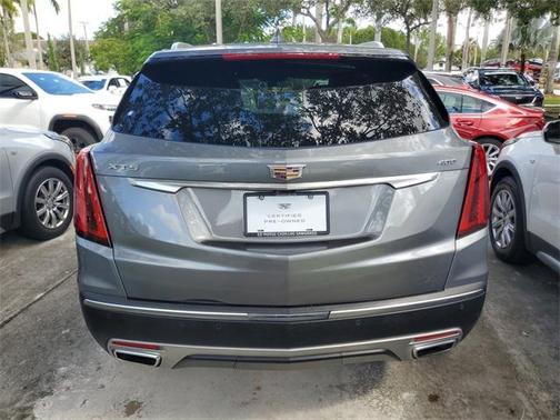 2022 Cadillac XT5 Premium Luxury