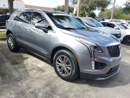 2022 Cadillac XT5 Premium Luxury