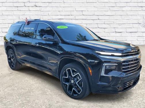 2025 Chevrolet Traverse RS