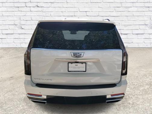 2025 Cadillac Escalade Luxury