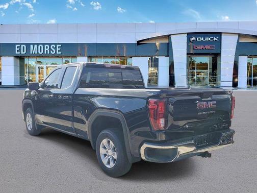 Onyx Black 2026 GMC Sierra 1500 SLE