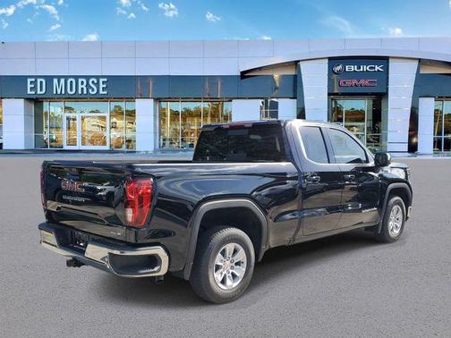 Onyx Black 2026 GMC Sierra 1500 SLE