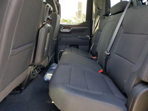 Onyx Black 2026 GMC Sierra 1500 SLE